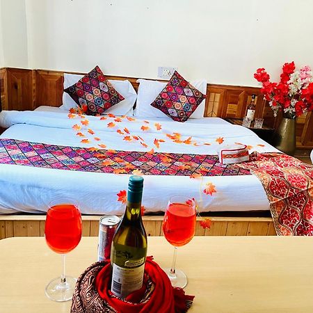 Hotel Dream Valley Kasol #Near Mall Road #River View #Parking #Gaming Zone #Open Terrace #Restaurant Exterior photo