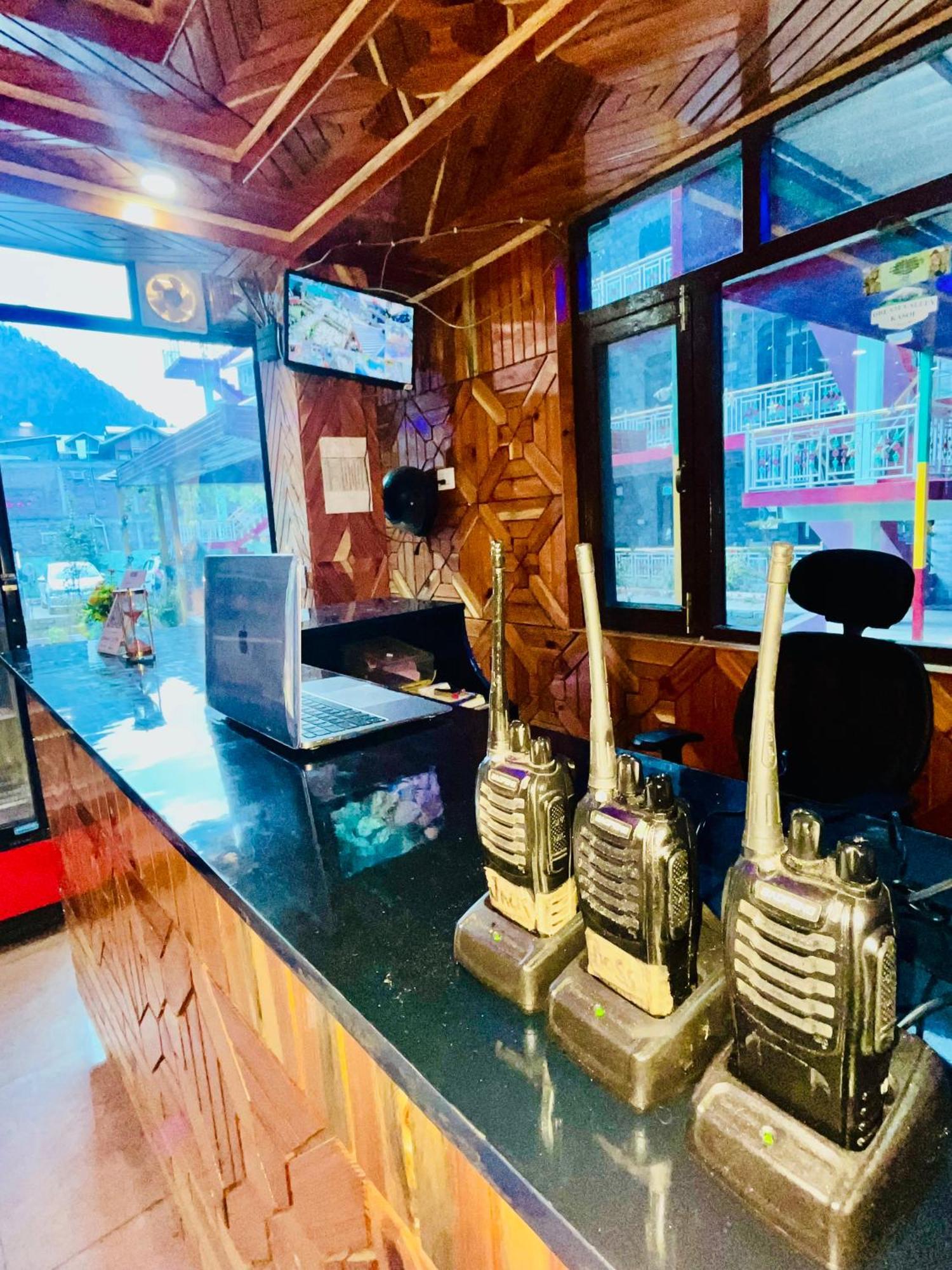 Hotel Dream Valley Kasol #Near Mall Road #River View #Parking #Gaming Zone #Open Terrace #Restaurant Exterior photo