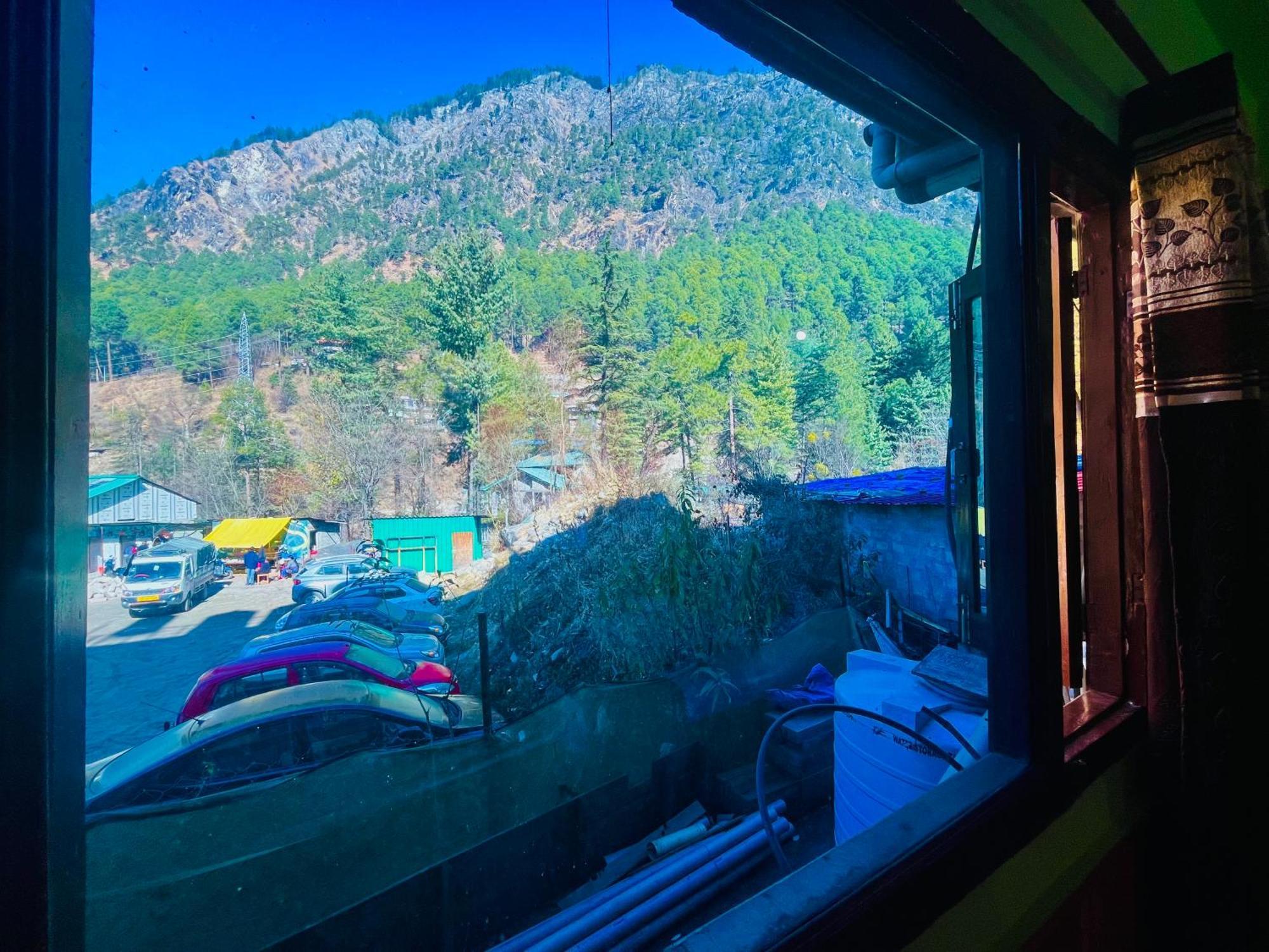 Hotel Dream Valley Kasol #Near Mall Road #River View #Parking #Gaming Zone #Open Terrace #Restaurant Exterior photo