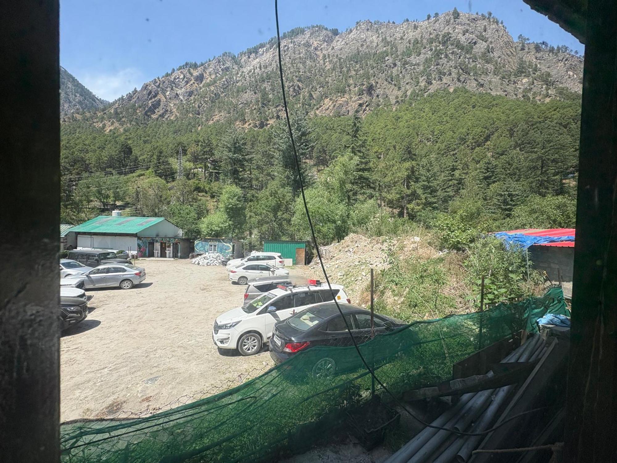 Hotel Dream Valley Kasol #Near Mall Road #River View #Parking #Gaming Zone #Open Terrace #Restaurant Exterior photo
